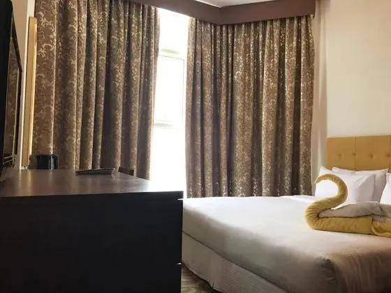 Classic Oda, 1 Büyük (Queen) Boy Yatak, Sigara İçilmez, Şehir Manzaralı