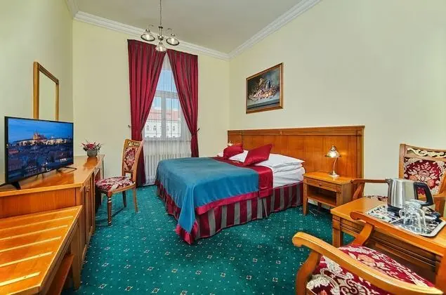 Superior Tek Büyük veya İki Ayrı Yataklı Oda