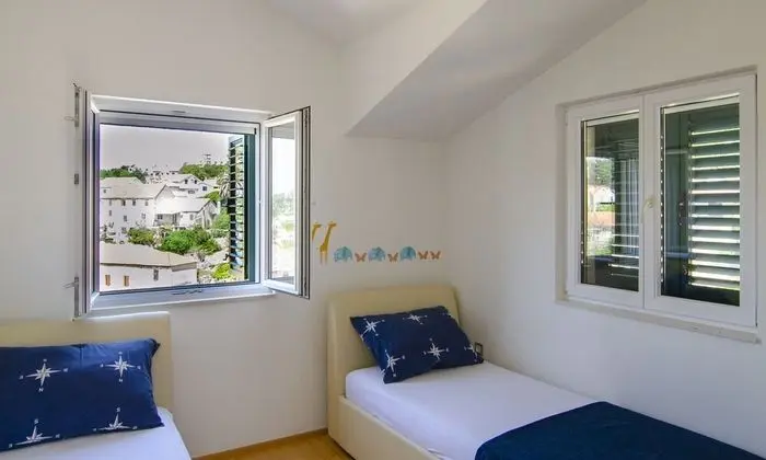 Villa (Three Bedroom Holiday Home with Priva)