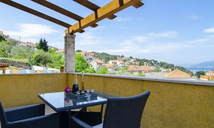 Villa (Three Bedroom Holiday Home with Priva)