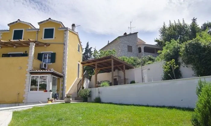 Villa (Three Bedroom Holiday Home with Priva)
