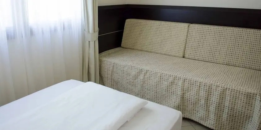 Comfort Büyük Yataklı Tek Kişilik Oda