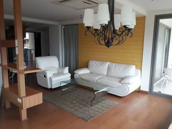 1 Bedroom Apartment, Lake View