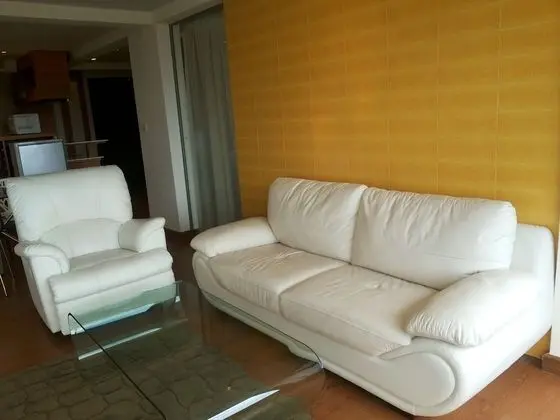 1 Bedroom Apartment, Lake View