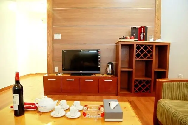 Junior Oda, 1 En Büyük (King) Boy Yatak, Jakuzi, Şehir Manzaralı