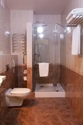 Basic Tek Büyük veya İki Ayrı Yataklı Oda, 1 En Büyük (King) Boy Yatak
