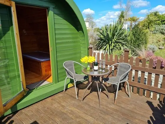 Classic Dağ Evi, Göl Manzaralı (Swallow - Glamping Pod )