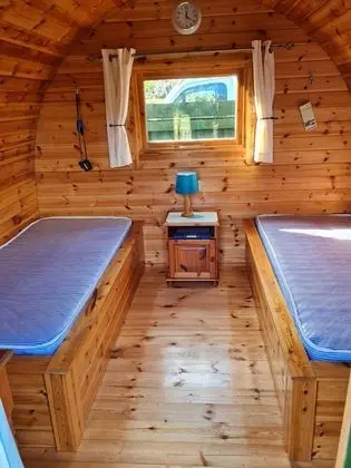 Classic Dağ Evi, Göl Manzaralı (Swallow - Glamping Pod )