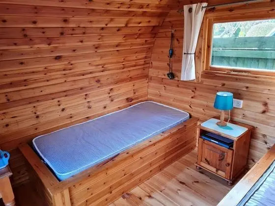 Classic Dağ Evi, Göl Manzaralı (Swallow - Glamping Pod )
