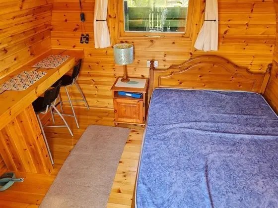 Panoramic Apart Daire, Göl Manzaralı (Wren Glamping Pod )