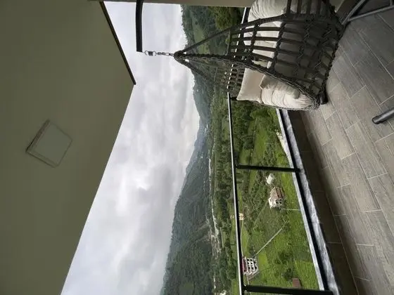 Suite, Doğa Manzaralı, Jakuzili