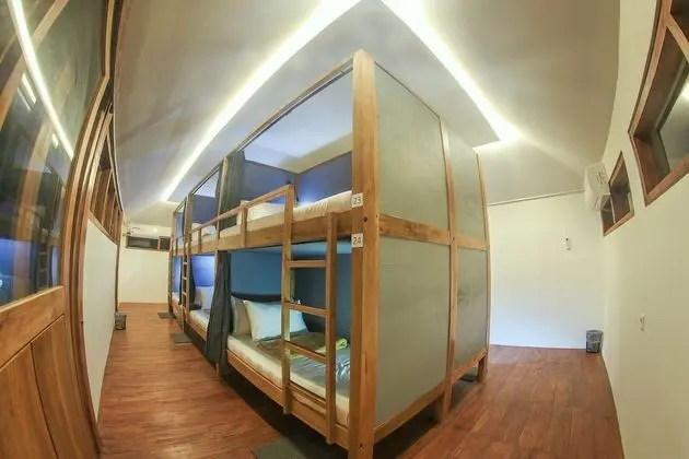 Ortak Ranzalı Oda, Karma Ranzalı Oda