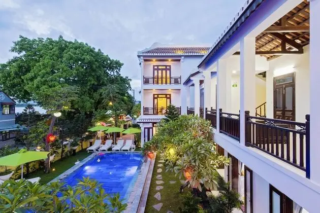 Deluxe İki Ayrı Yataklı Oda, Birden Çok Yatak, Balkon, Havuz Manzaralı