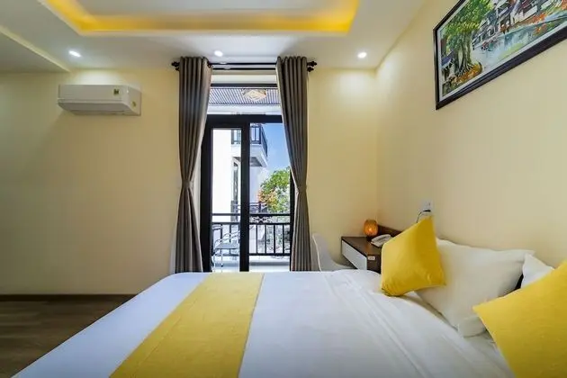 Deluxe Tek Büyük Yataklı Oda, Balkon, Havuz Manzaralı