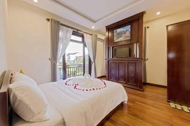 Luxury Oda, 1 En Büyük (King) Boy Yatak, Balkon, Havuz Manzaralı