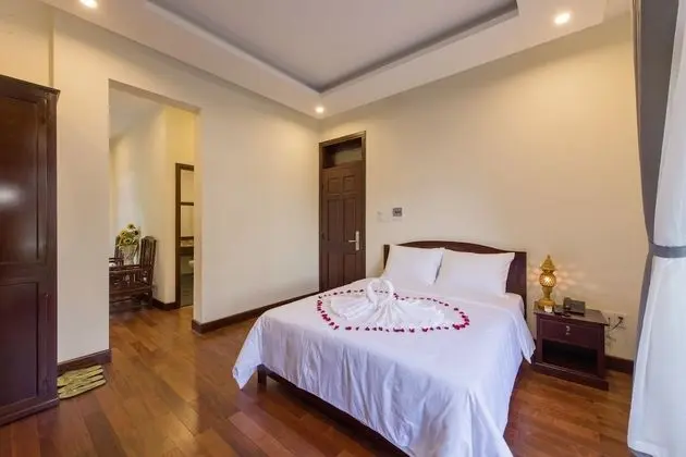 Luxury Oda, 1 En Büyük (King) Boy Yatak, Balkon, Havuz Manzaralı
