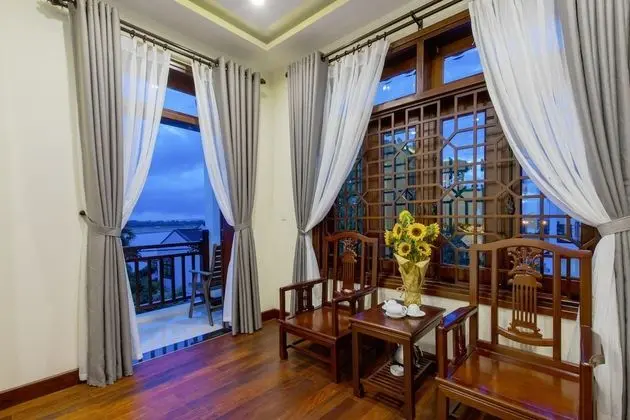 Luxury Oda, 1 En Büyük (King) Boy Yatak, Balkon, Havuz Manzaralı