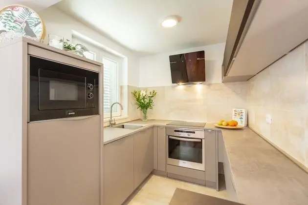 Superior Apart Daire, Kişiye Özel Havuzlu, Tepe Manzaralı