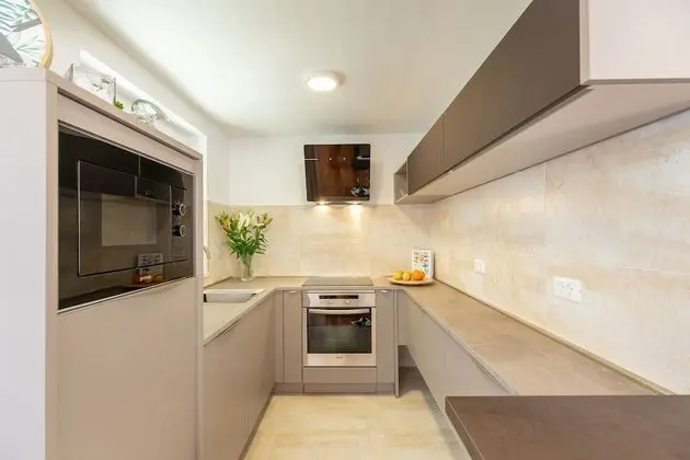 Superior Apart Daire, Kişiye Özel Havuzlu, Tepe Manzaralı