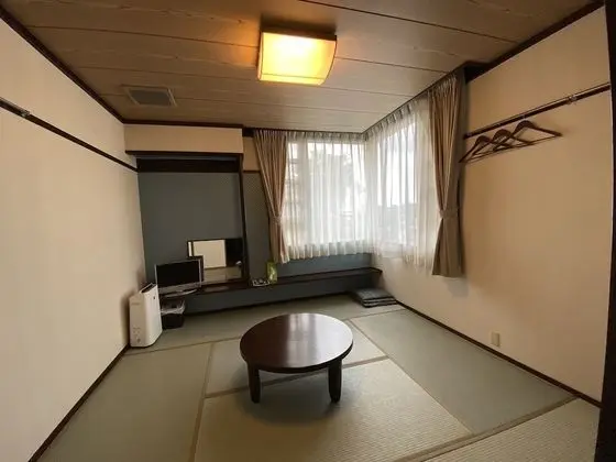 Traditional Oda, Sigara İçilmez (New Building, 8 Tatami-mats)
