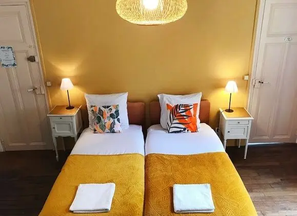 Üç Kişilik Oda (Hirondelle Chambre 3)