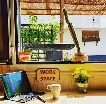 Ortak Ranzalı Oda, Sadece kadınlar için, Ortak Banyo