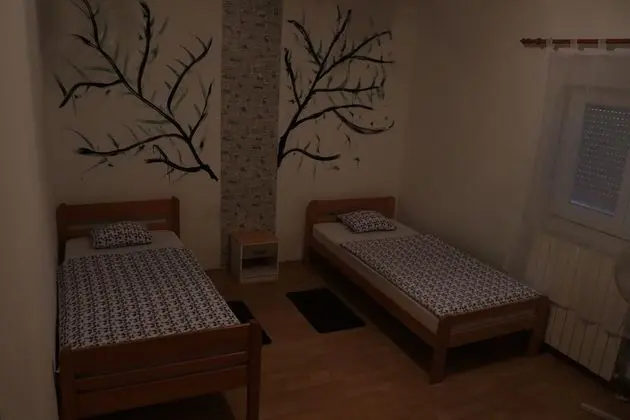 Basic Tek Büyük veya İki Ayrı Yataklı Oda