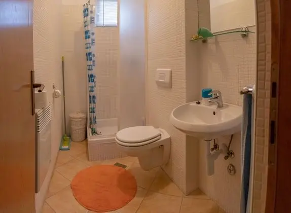 Single Bed in 6-Bed Dormitory Room