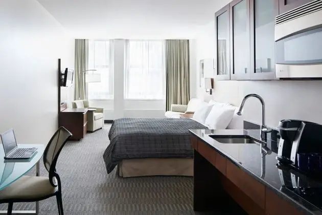 Deluxe Tek Büyük veya İki Ayrı Yataklı Oda, Balkon