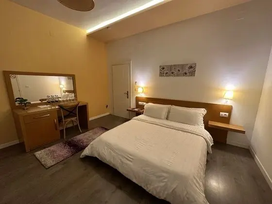 Comfort Tek Büyük Yataklı Oda