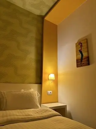 Comfort Tek Büyük Yataklı Oda