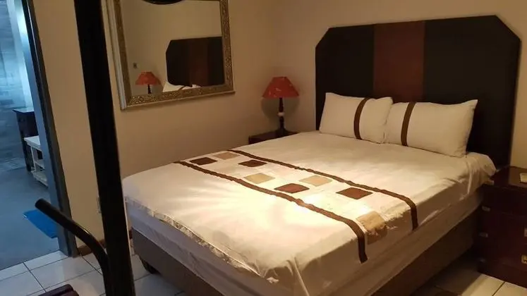 Standard Tek Büyük Yataklı Oda