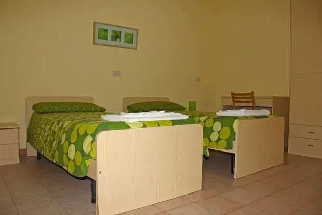 İki Ayrı Yataklı Oda, 2 Tek Kişilik Yatak, Bahçe Manzaralı