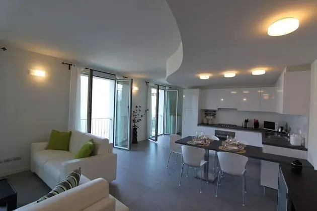 Apart Daire, 1 Büyük (Queen) Boy Yatak ve Çekyat