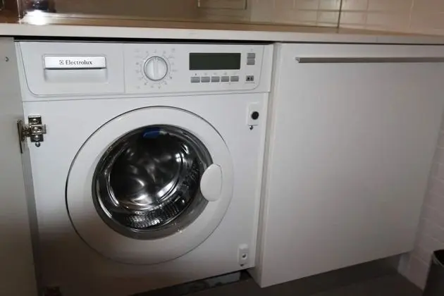 Apart Daire, 1 Büyük (Queen) Boy Yatak ve Çekyat