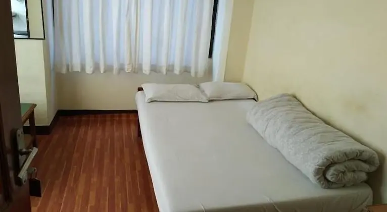 Basic Tek Büyük Yataklı Oda
