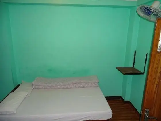 Basic Tek Büyük Yataklı Oda