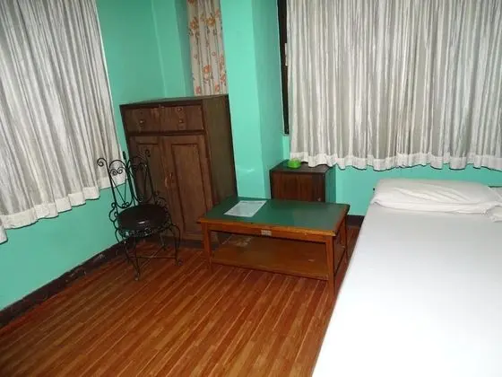 Basic Tek Büyük Yataklı Oda