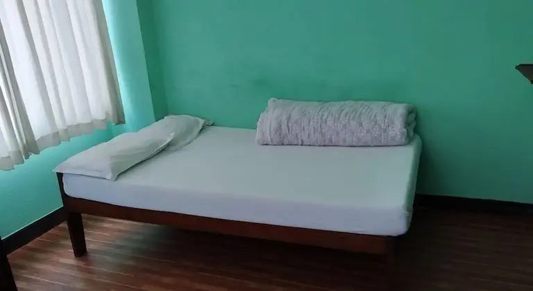 Basic Tek Büyük Yataklı Oda