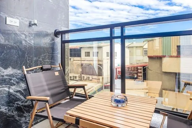 Dört Kişilik Oda, Balkon
