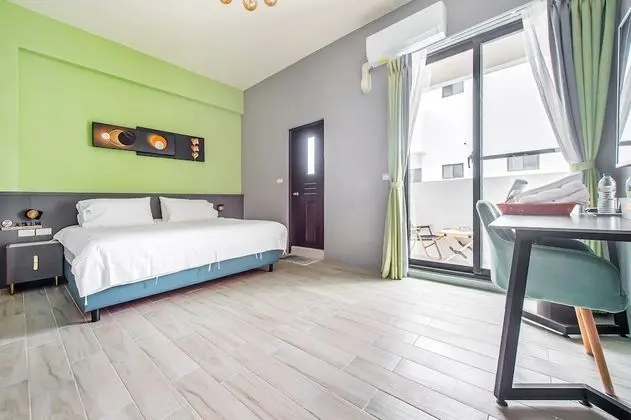Tek Büyük Yataklı Oda, Balkon