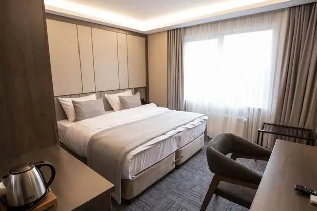 Grand Tek Büyük Yataklı Oda