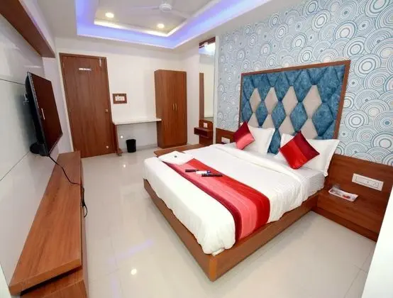 Deluxe Tek Büyük Yataklı Oda