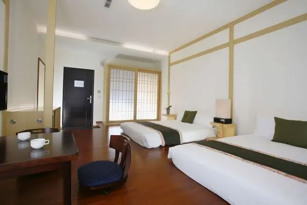 Gallery Dört Kişilik Oda, 2 Çift Kişilik Yatak (Min occupancy 2 people)