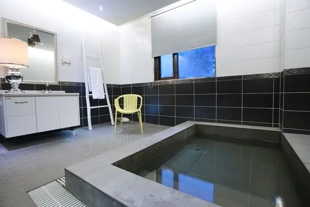 Superior Tek Büyük Yataklı Oda, Şehir Manzaralı (Min occupancy 2 people)