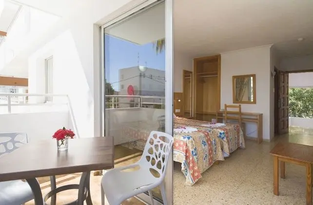 Stüdyo, Balkon