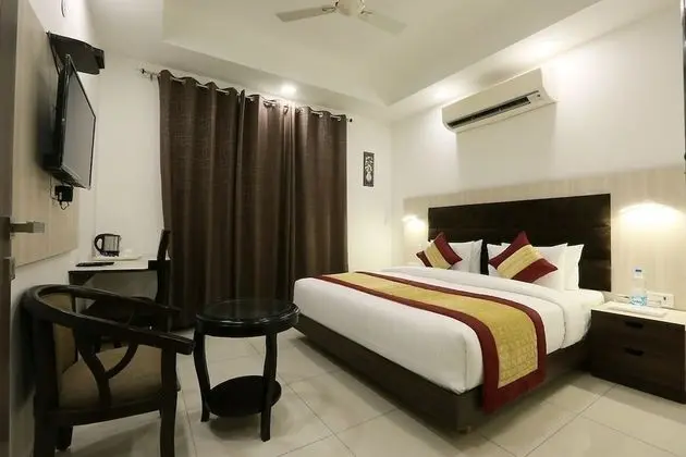 Deluxe Oda, 1 Büyük (Queen) Boy Yatak, Sigara İçilmez