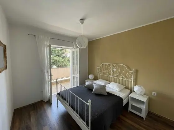 Apart Daire (Two Bedroom Apartment with Balcony)