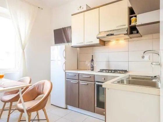 Apart Daire (Two Bedroom Apartment with Balcony)