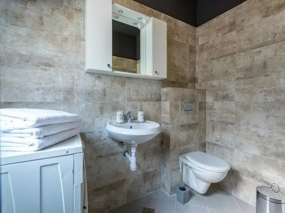 Apart Daire (Two Bedroom Apartment with Balcony)